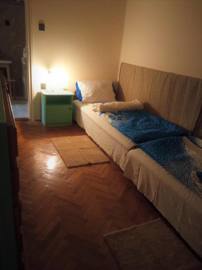 Fuesti Fecske Apartman Hajduszoboszlo Ngoại thất bức ảnh